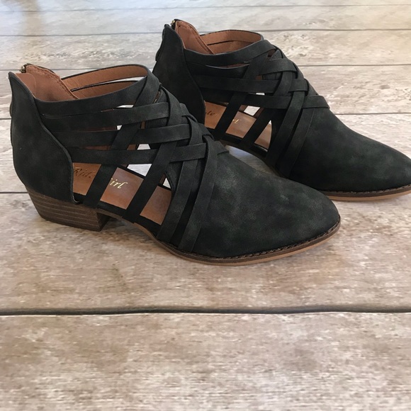 DISCOUNTED TODAY Angelina Ankle Booties - Picture 5 of 8